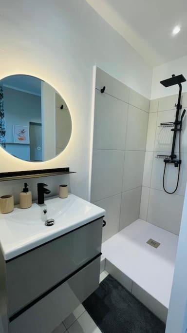 Appartement Renove Proche Du Parc De La Tete D'Or Βιλερμπάν Εξωτερικό φωτογραφία